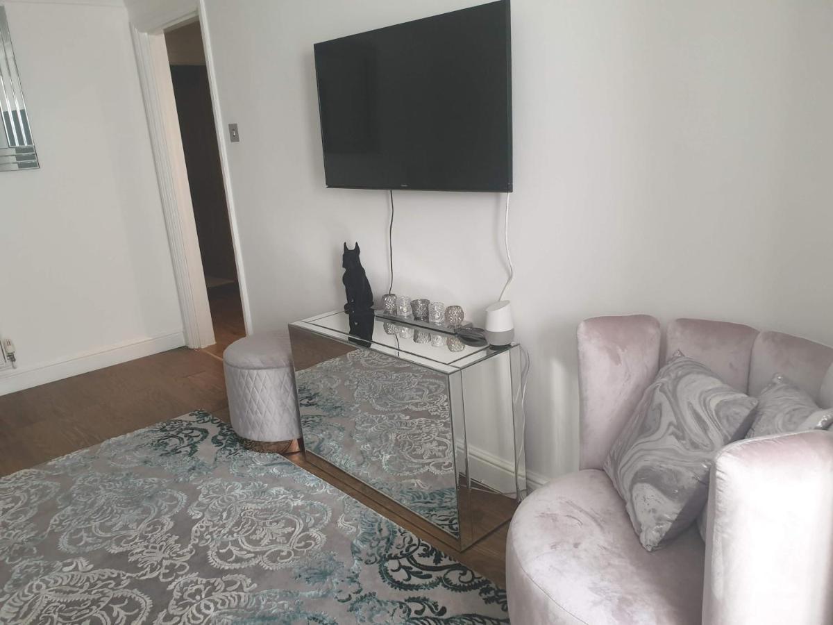 Cozy Muswell Hill 1-Bedroom Flat Londra Dış mekan fotoğraf